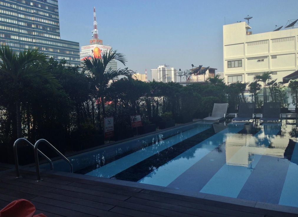 Hilton Garden Inn Bangkok Silom Exterior foto